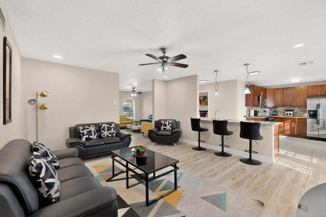 136 Yorkshire Dr #1492679P - Photo 4 of 37