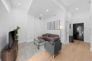 19 Saint Marks Pl - Photo 1 of 1