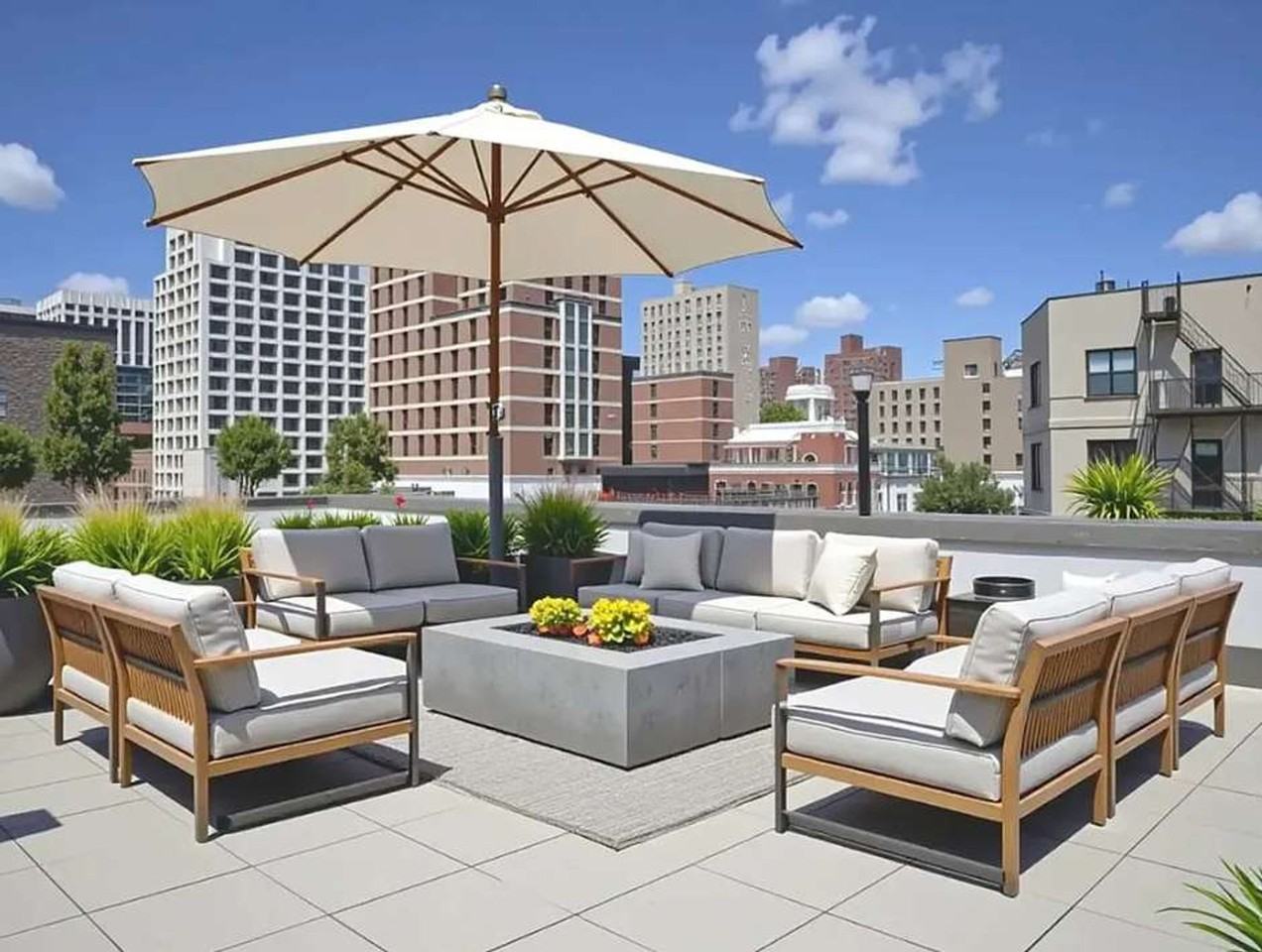 19 Saint Marks Pl #1495796P - Photo 7 of 14