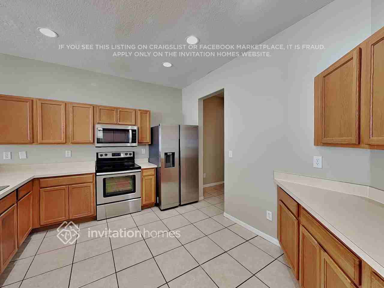 325 Vine Cliff St - Photo 7 of 22