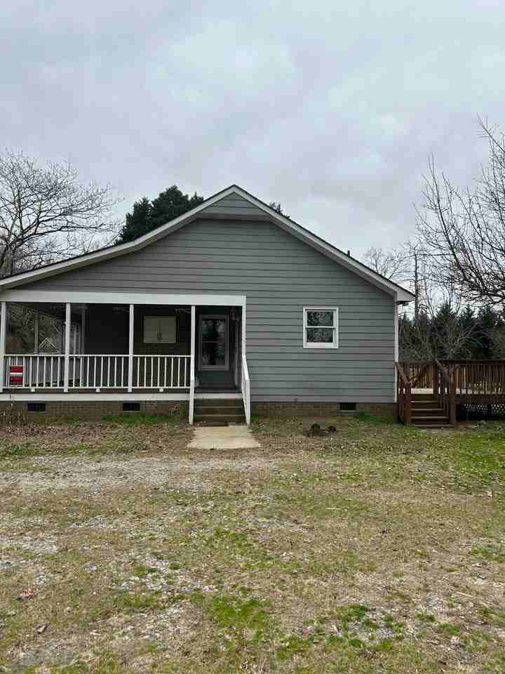 812 Stephanie Pl - Photo 2 of 14