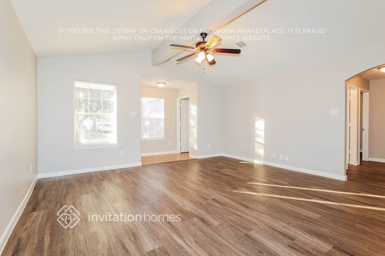 29035 Village Creek Loop - Photo 3 of 16