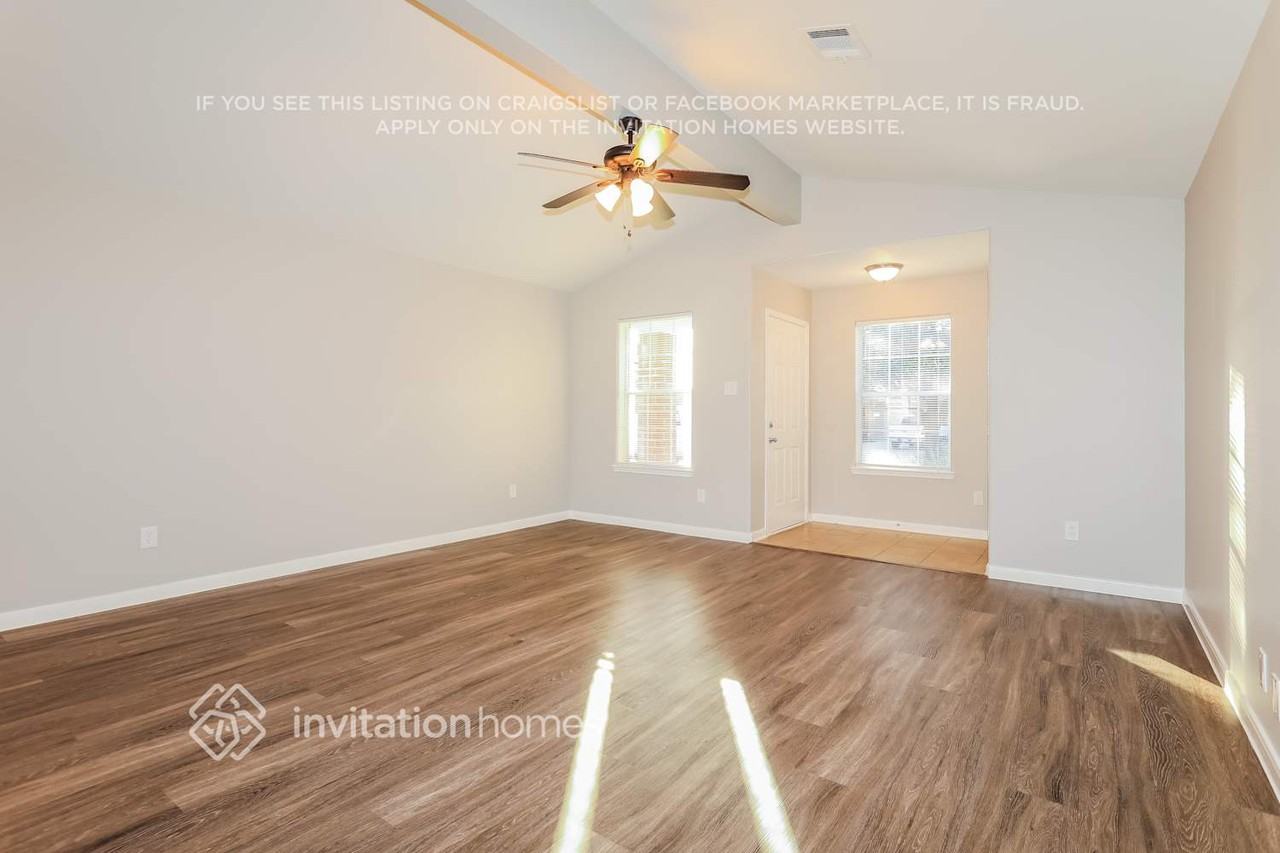 29035 Village Creek Loop - Photo 4 of 16