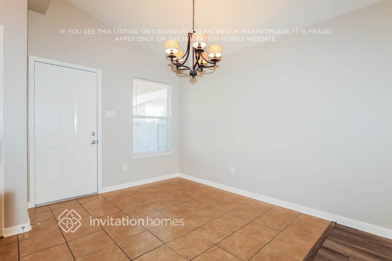 29035 Village Creek Loop - Photo 5 of 16