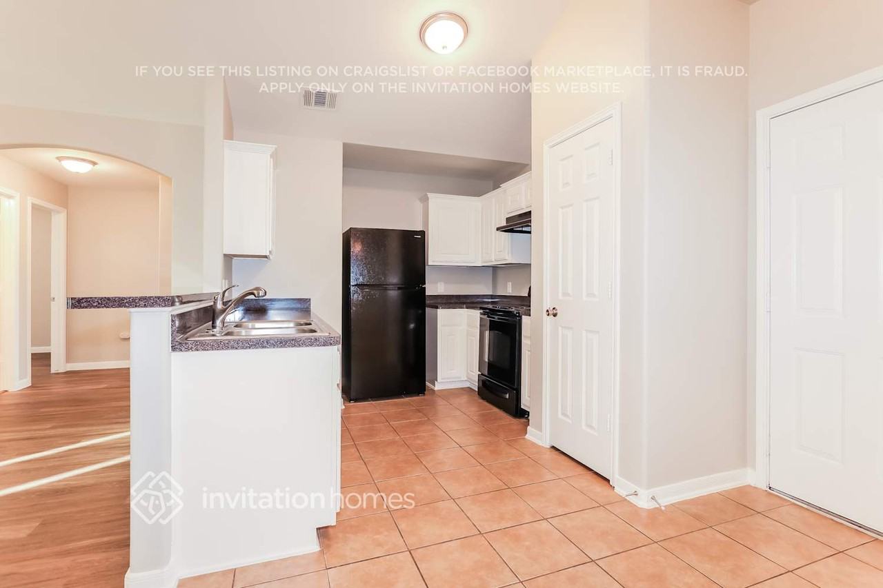 29035 Village Creek Loop - Photo 6 of 16