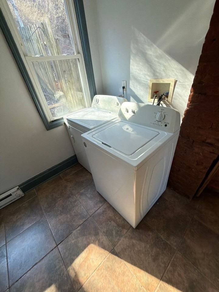 6066 Butler St - Photo 3 of 7