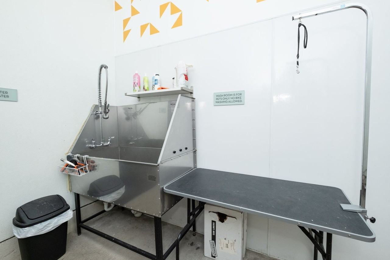 485 SE 14th Ave. - Photo 4 of 35