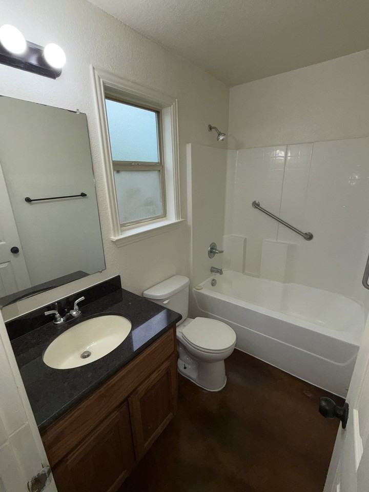 612 Luna Lane #A - Photo 6 of 11