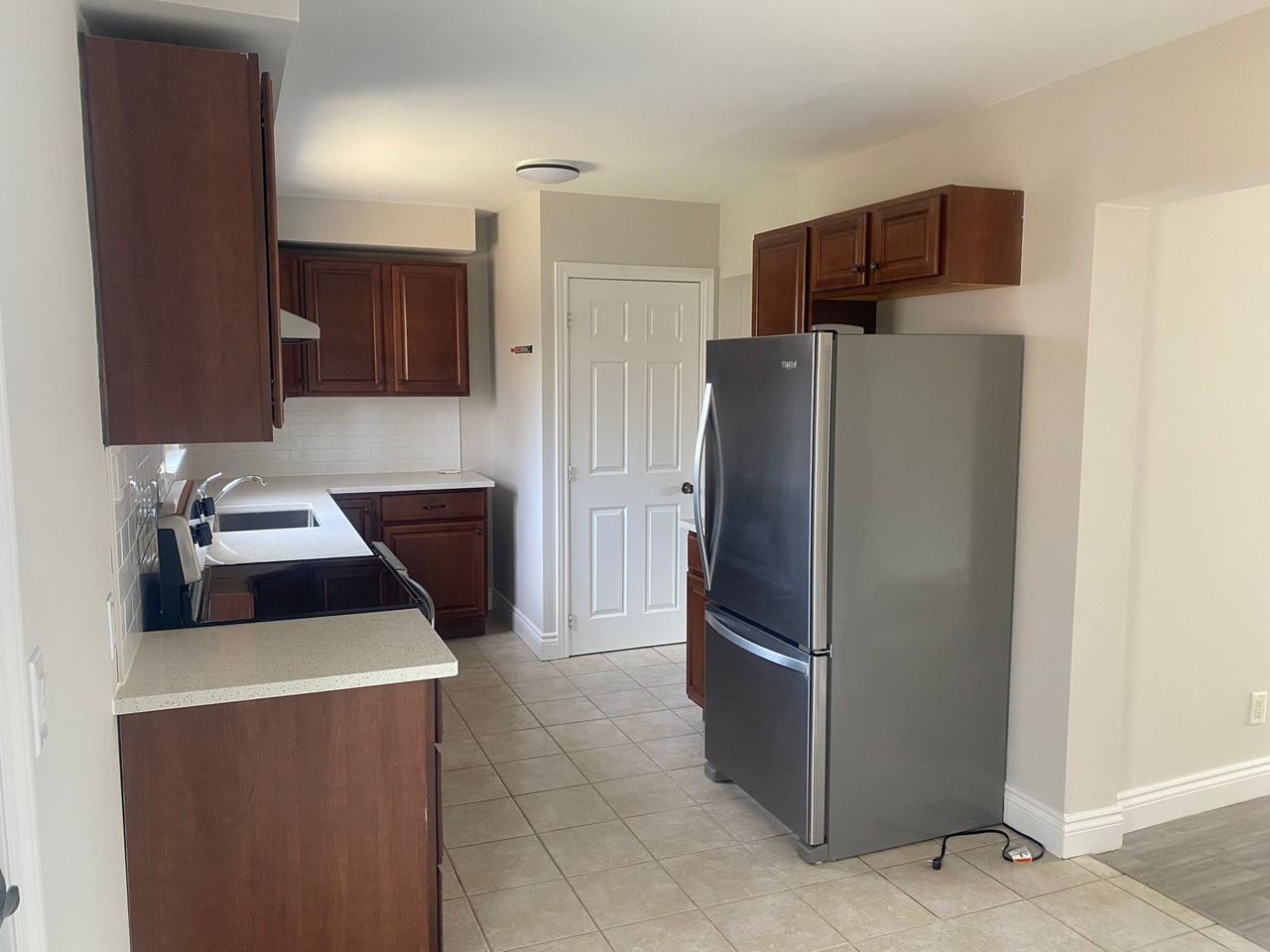 293 Waverly Street South #1 - Photo 5 of 12