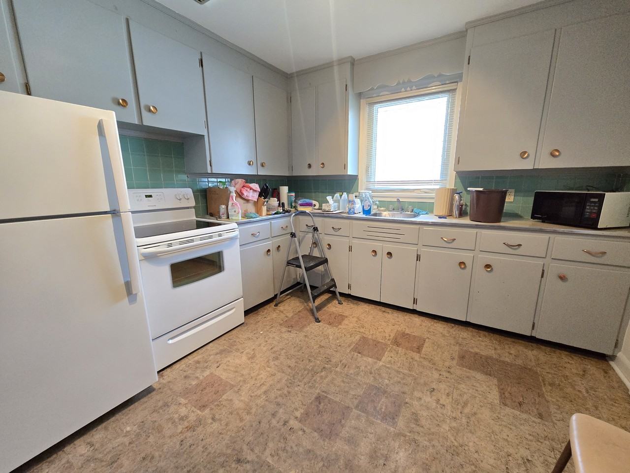 19 Elgin Street North - Photo 6 of 10