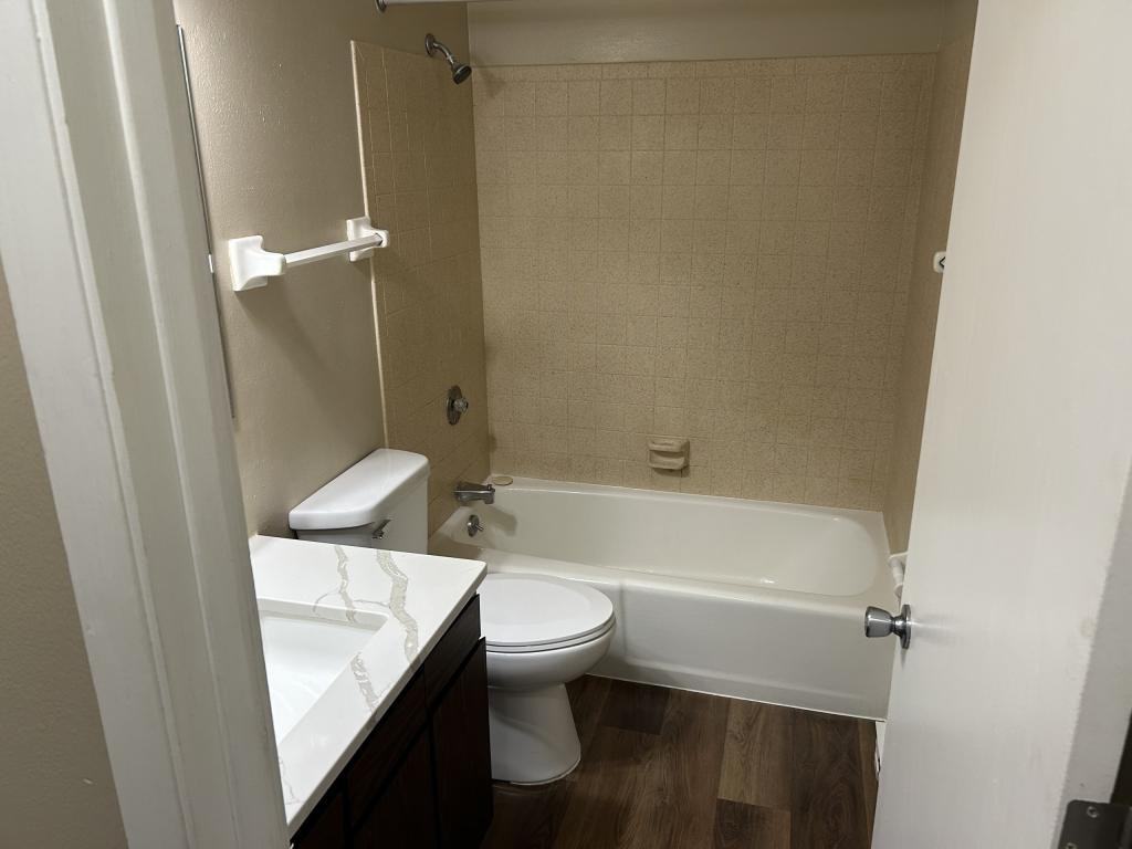 200 S Division St - Photo 6 of 15