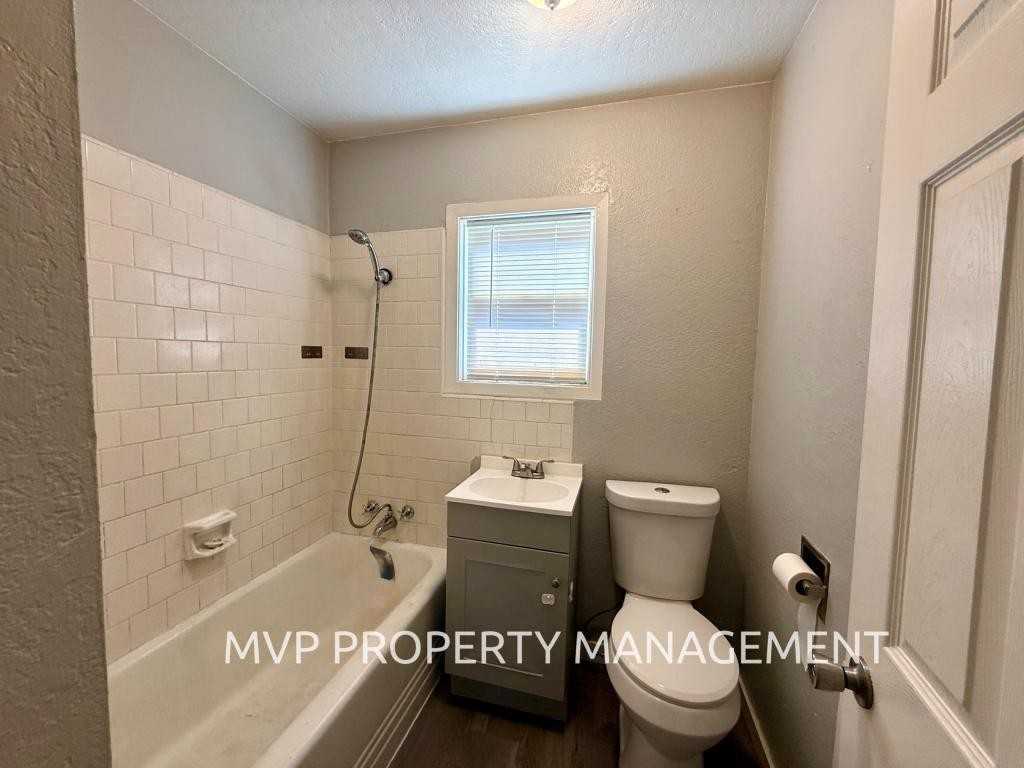 444 Dodge Ave - Photo 7 of 9