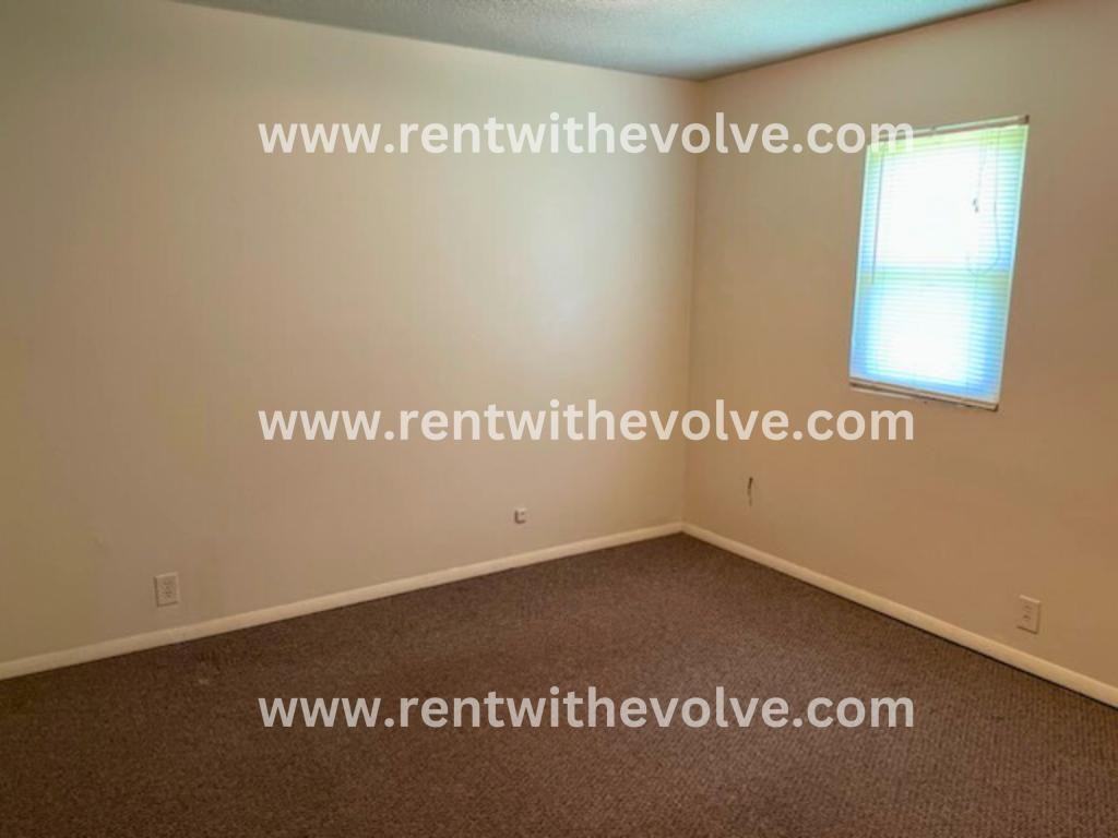 225 S Angle St - Photo 2 of 7