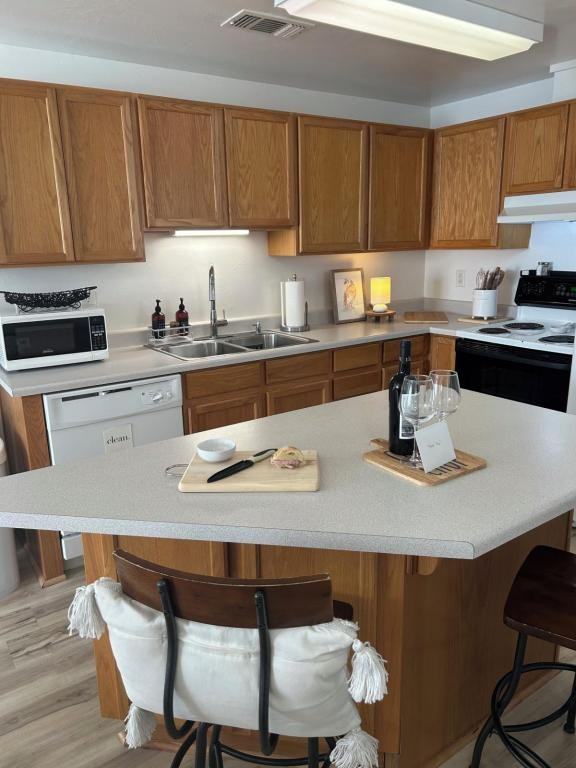 417 N 10th St - Photo 4 of 29