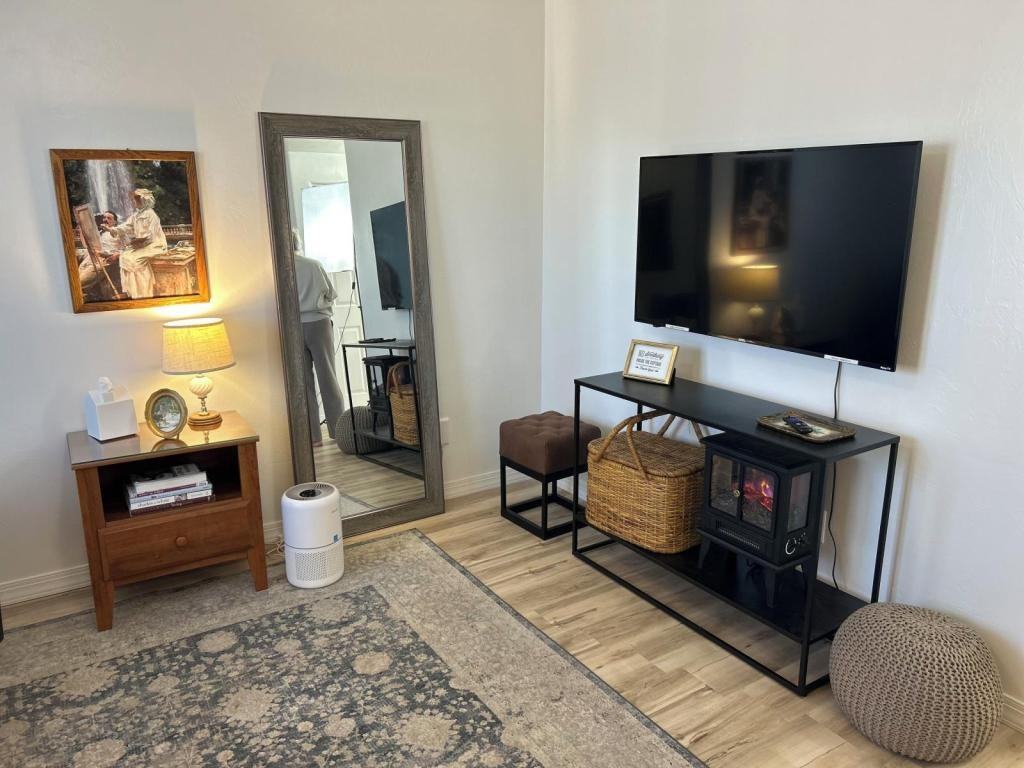 421 N 10th St - Photo 4 of 46