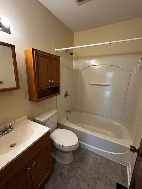 2304 Parkwood Rd - Photo 3 of 13