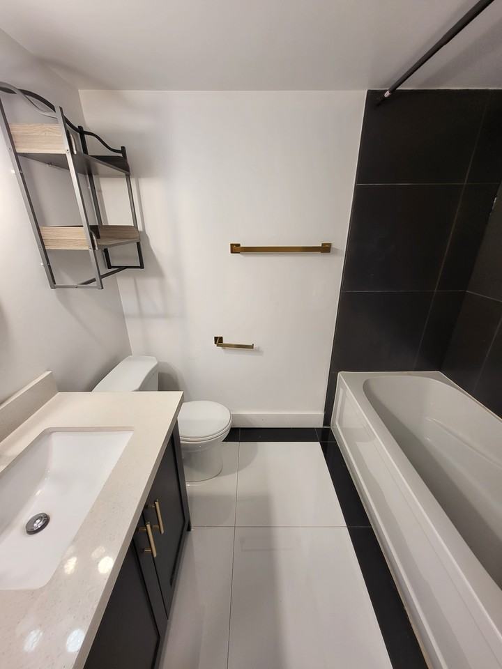 600 Shakespeare Avenue #2 - Photo 4 of 11