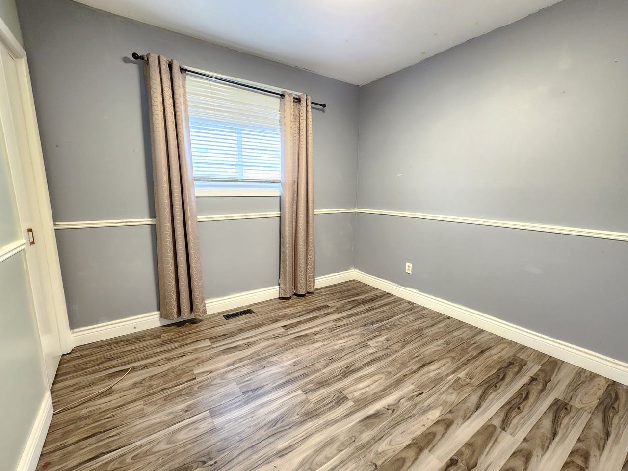 209 Cromwell Avenue #2 - Photo 6 of 9