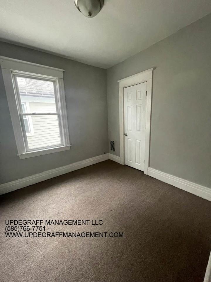 779 Seward St - Photo 6 of 16