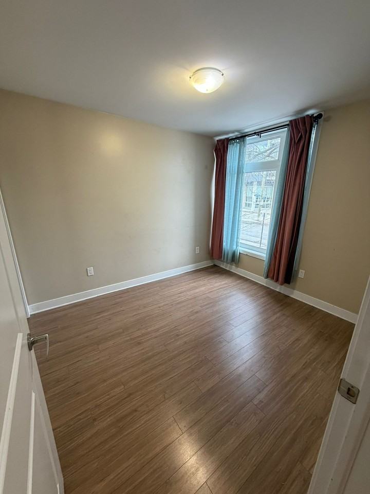 455 Green Avenue #3 - Photo 4 of 7