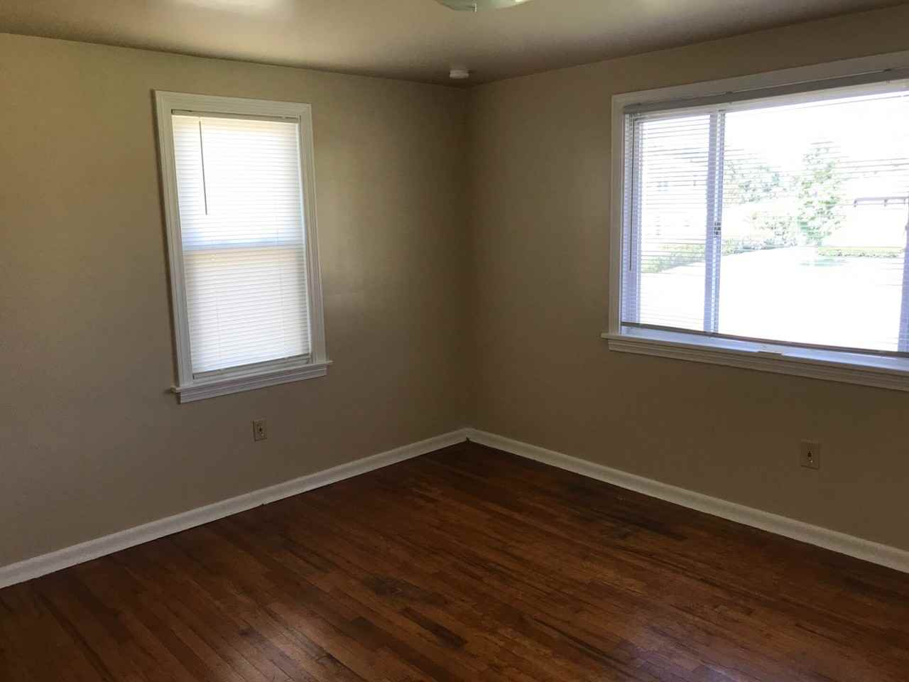 4214 Washington Ave - Photo 2 of 9