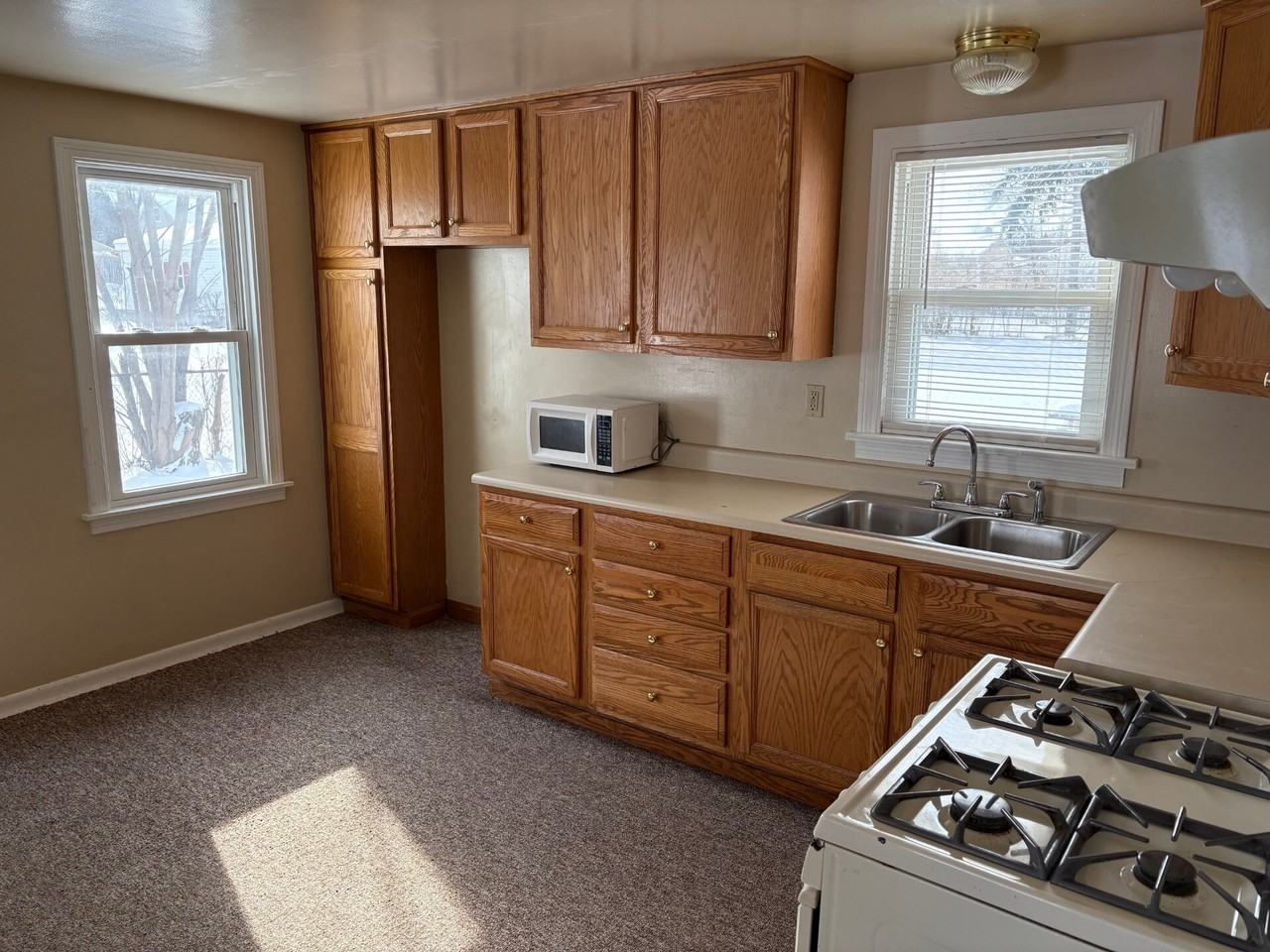 4214 Washington Ave - Photo 6 of 9