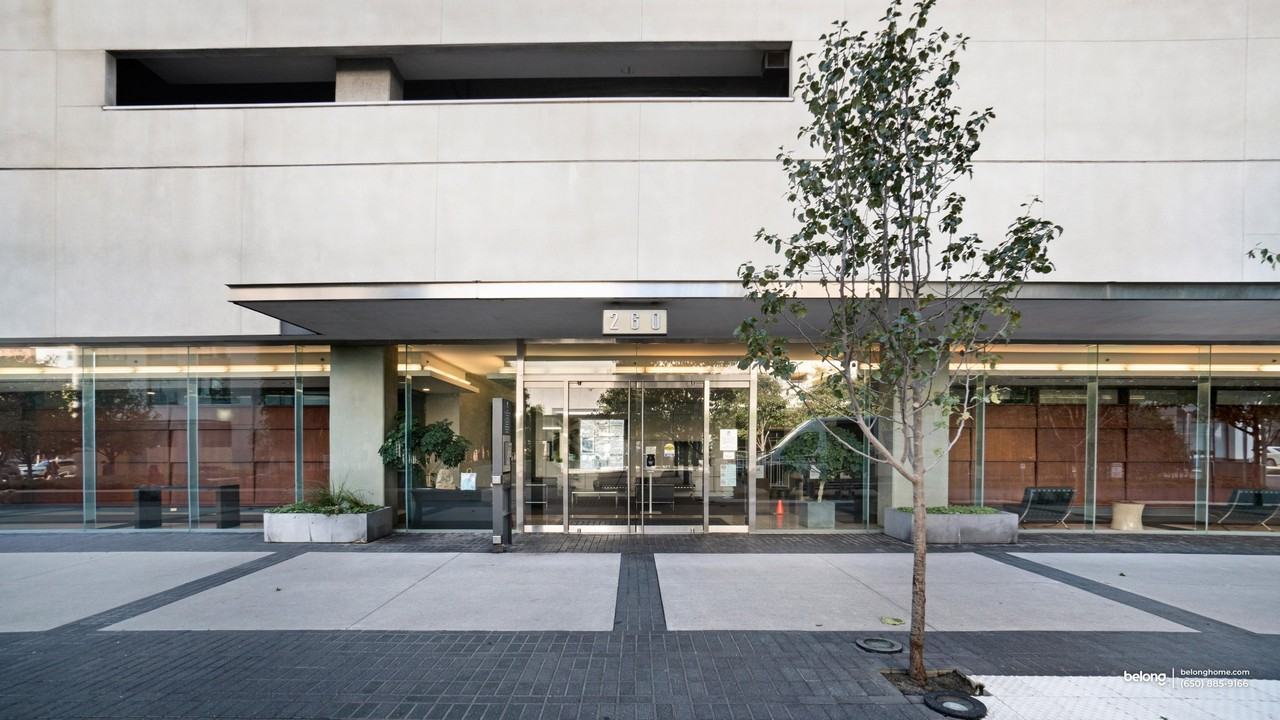 260 King St #719 - Photo 7 of 8