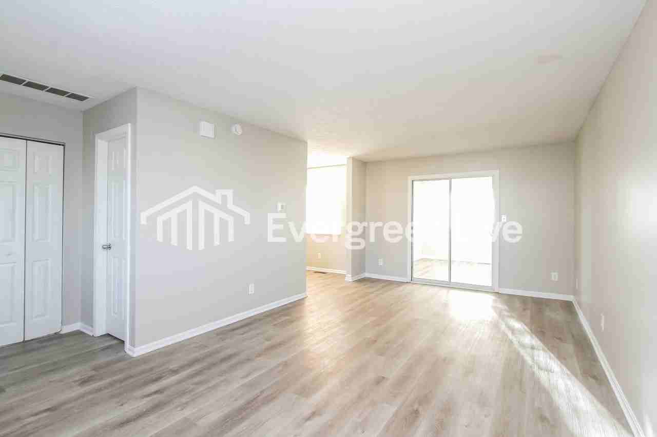 5302 Traditions Dr - Photo 4 of 16