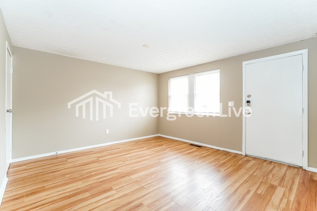 3379 Clarkston Ave - Photo 2 of 15