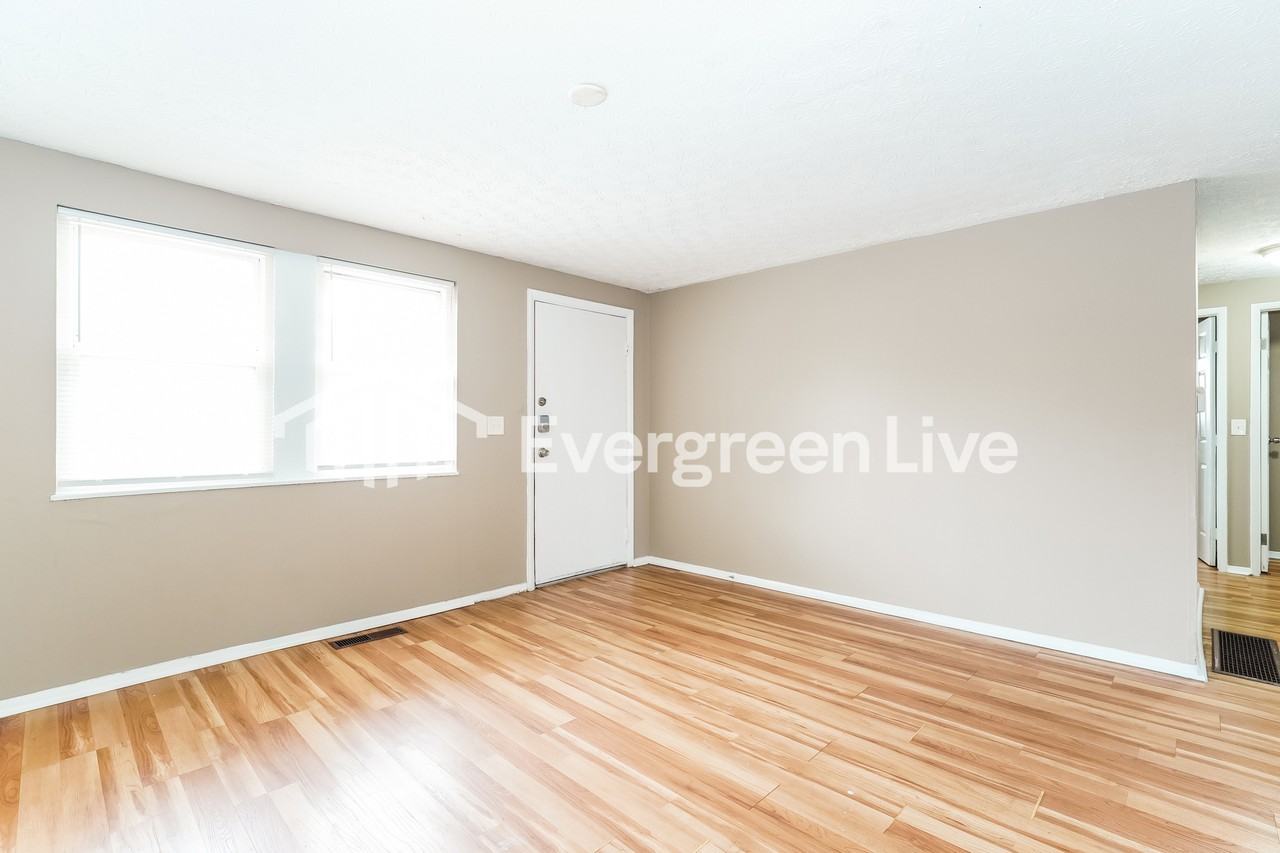 3379 Clarkston Ave - Photo 3 of 15