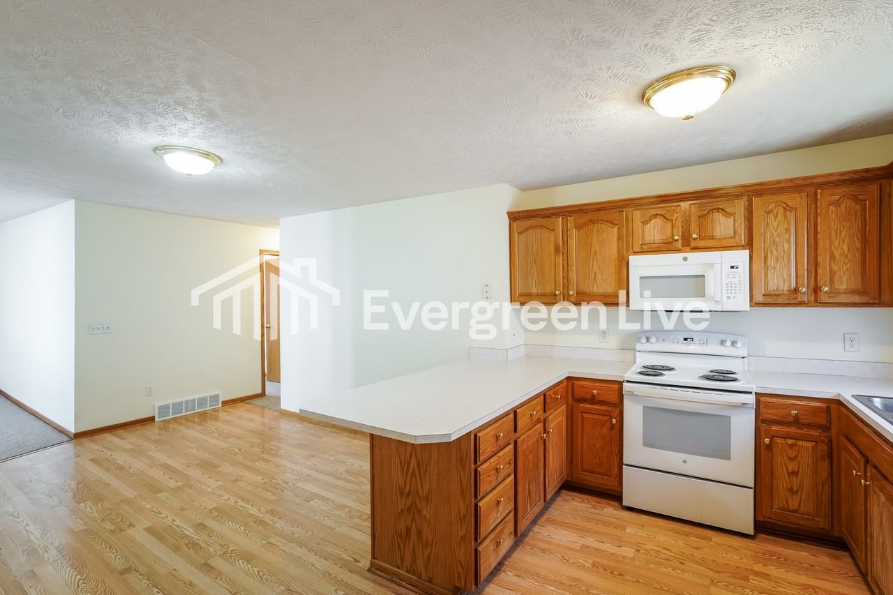 315 Comanche St - Photo 7 of 15