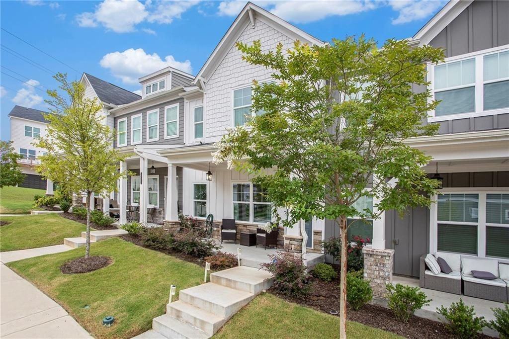 1961 James Red Moore Blvd - Photo 2 of 50