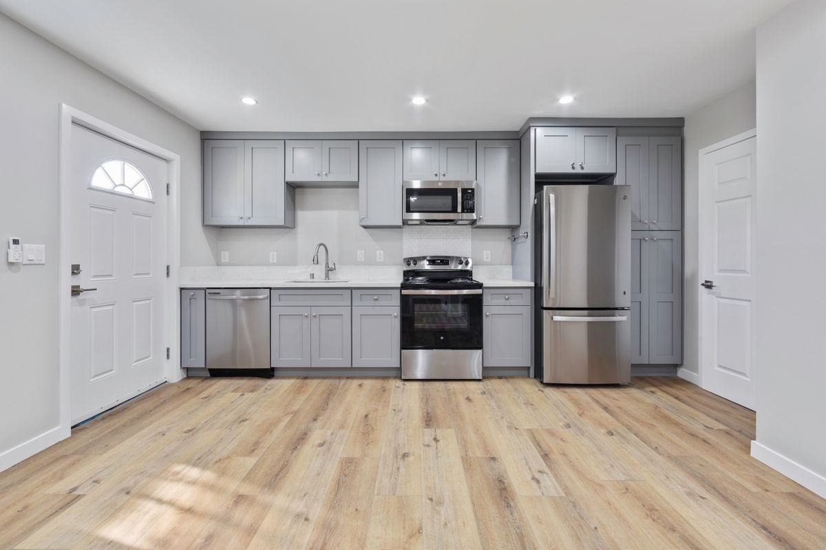 8646 Melva St ##A - Photo 5 of 21