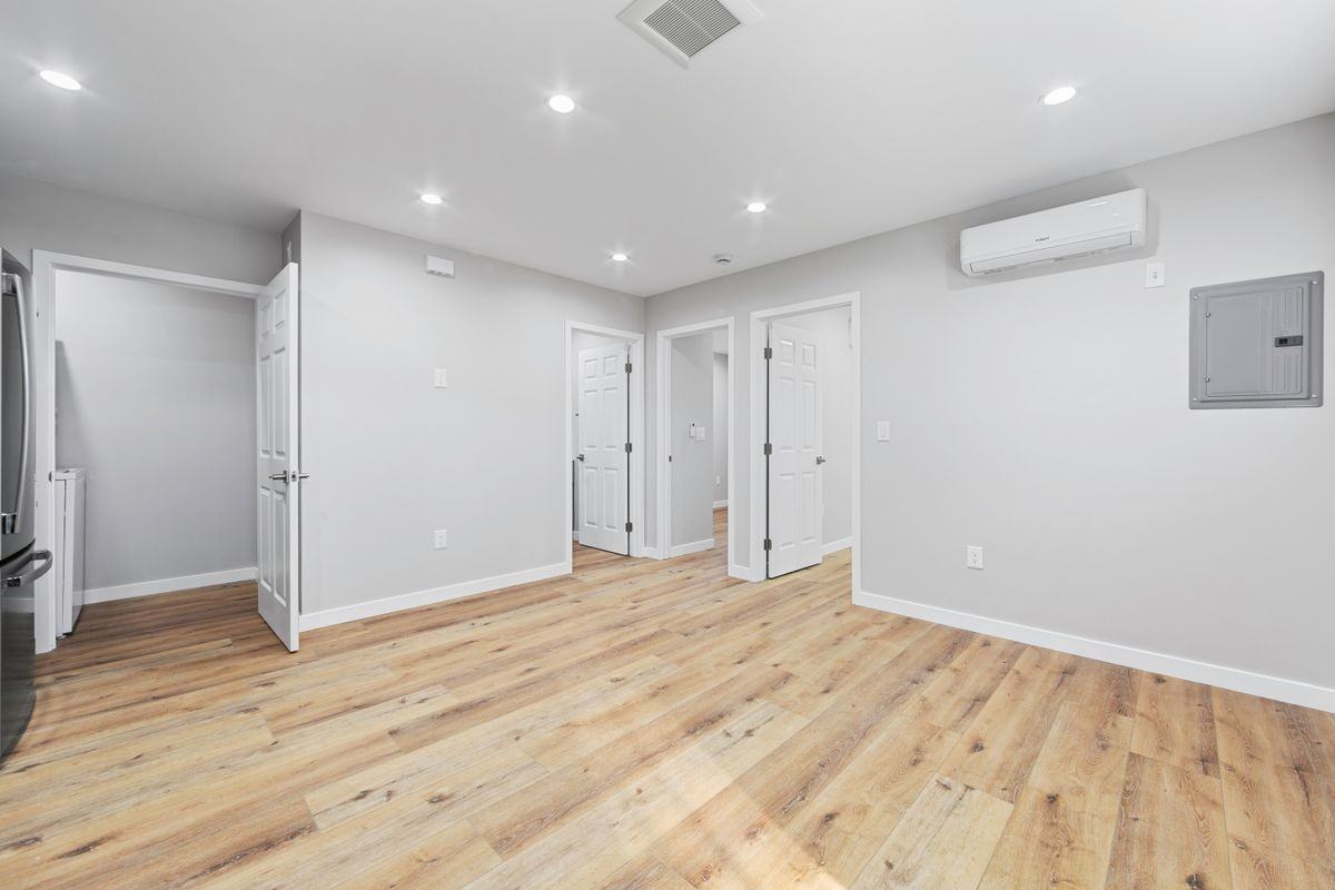 8646 Melva St ##A - Photo 7 of 21