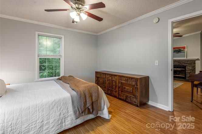 77 Baker Ave - Photo 3 of 22