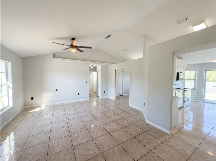 166 Greenwich St - Photo 7 of 18