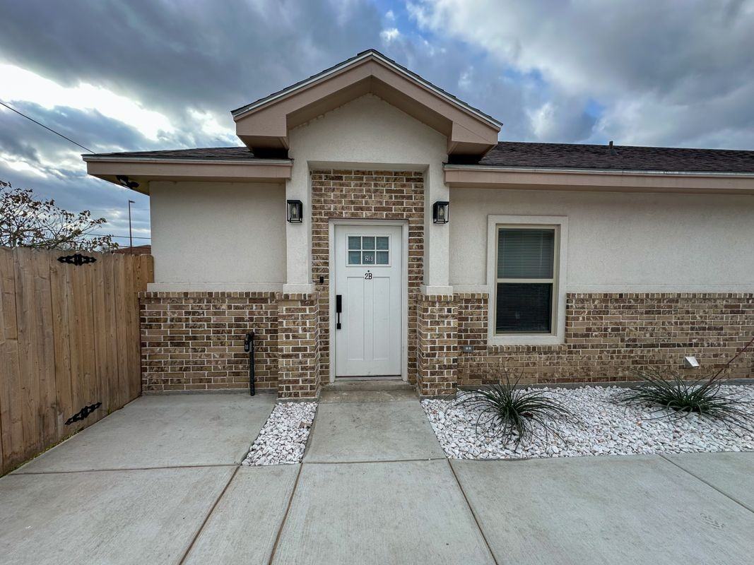 212 E Jessamine Ave ##2 B - Photo 4 of 26