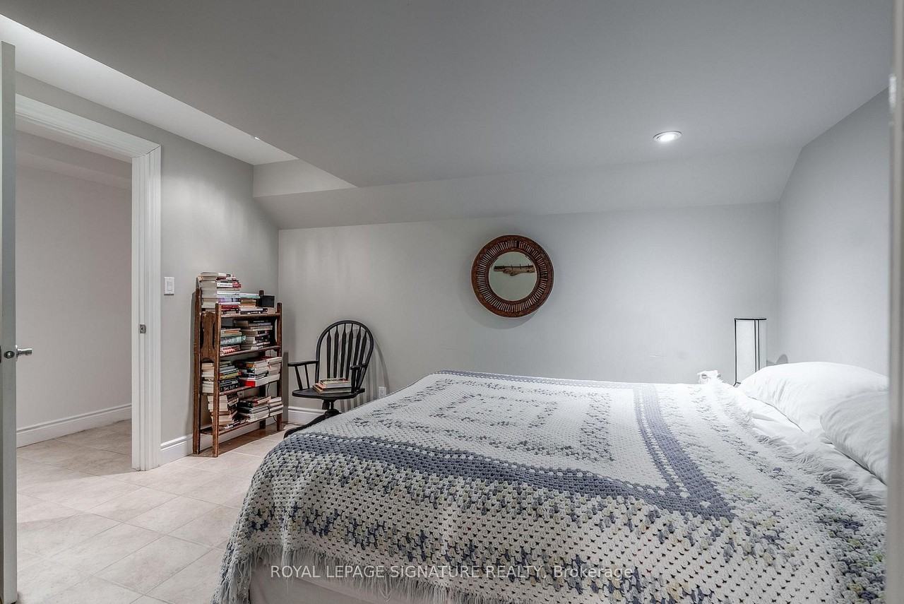 20 Stonemanse Court - Photo 3 of 32