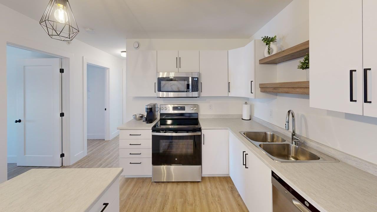 Furnished Short Term Rental - Photo 4 of 19