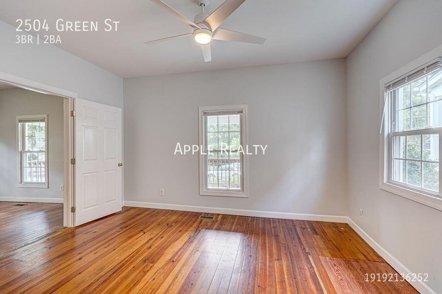 2504 Green St - Photo 5 of 23