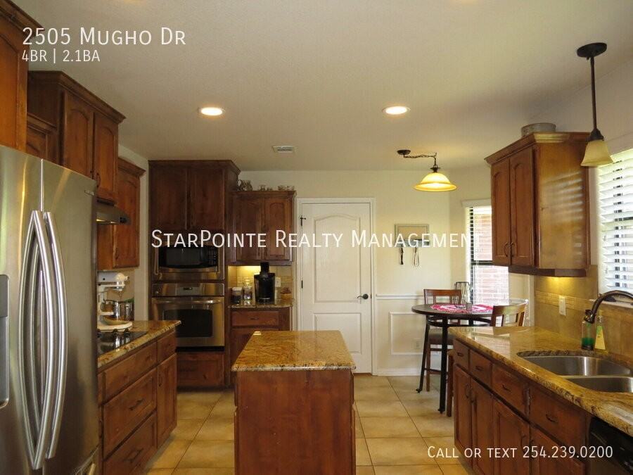 2505 Mugho Dr - Photo 6 of 19