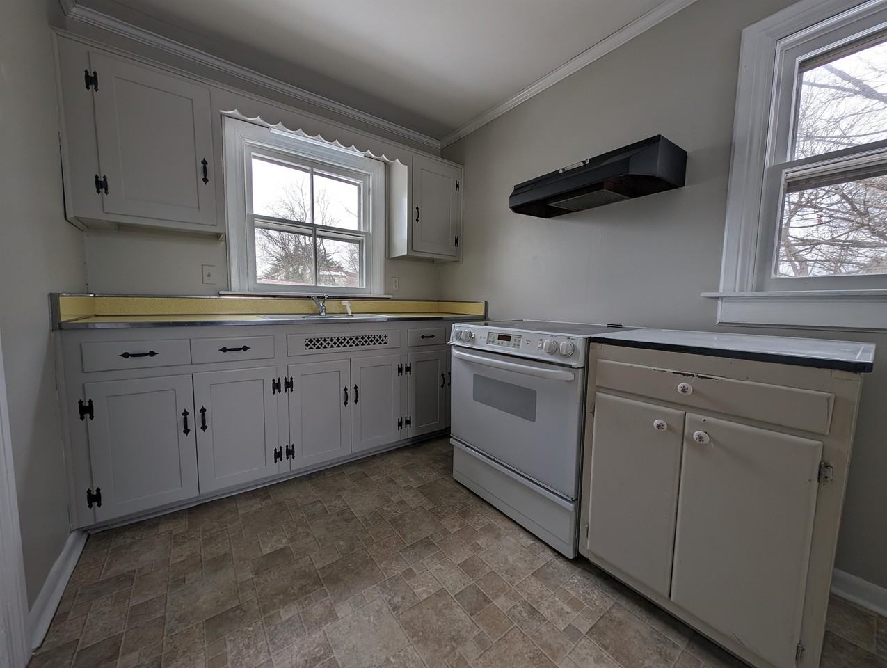 216 Kenyon St #2 - Photo 6 of 7