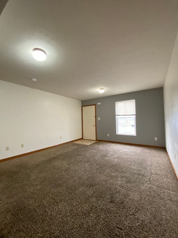 265 Woodridge Court - Photo 2 of 42