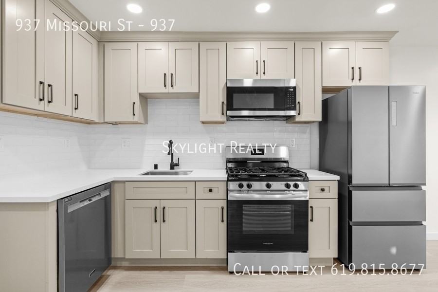 937 Missouri St #937 - Photo 2 of 9