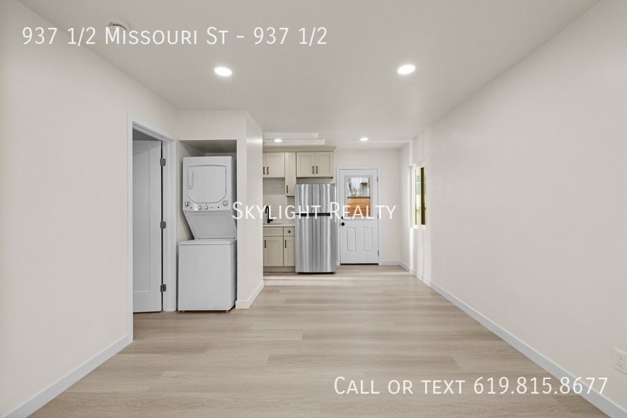 937 1/2 Missouri St #937-1-2 - Photo 2 of 9