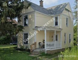 featured image of 207 Crosby St
