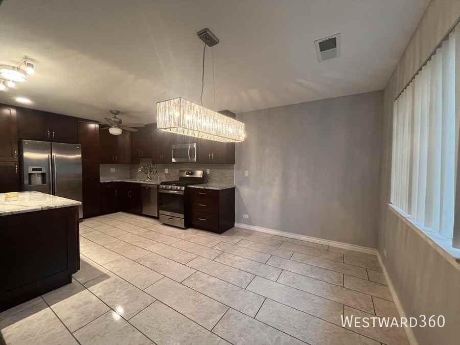 1587 Stonehill Ct #C - Photo 6 of 33