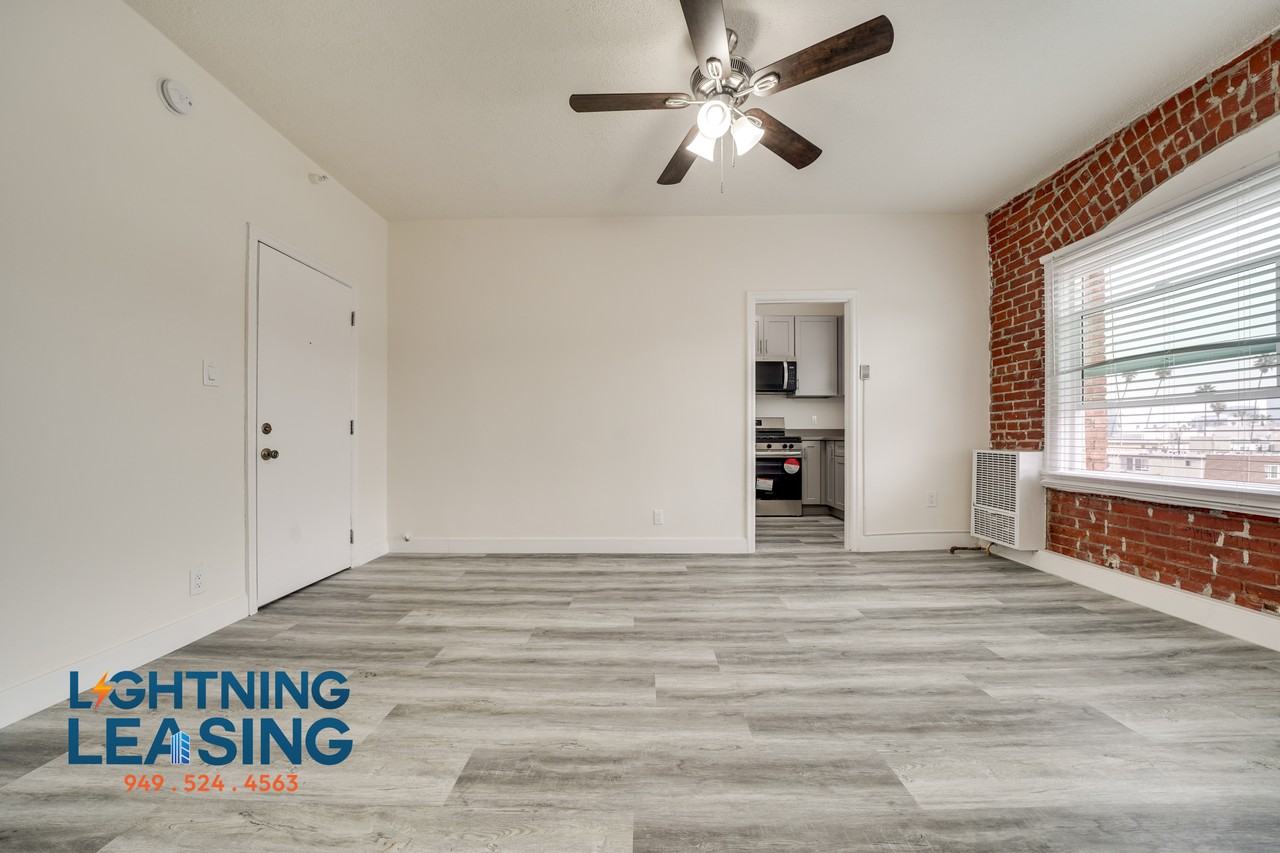 148 1/2 S Normandie Ave #206D - Photo 2 of 13