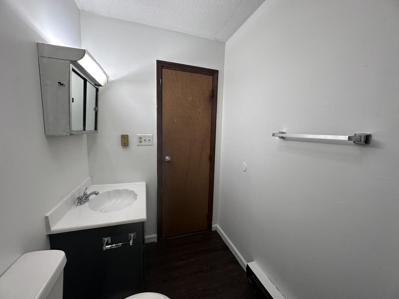 318 E N 3rd St Apt 2 #E - Photo 5 of 11