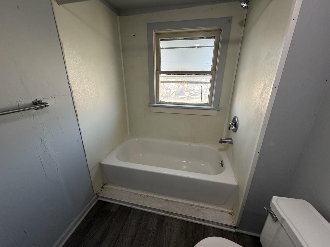 1128 Chandler St - Photo 6 of 18